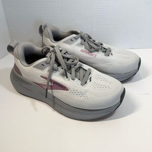 Brooks Women's Light Gray and Pink Athletic Running Shoes